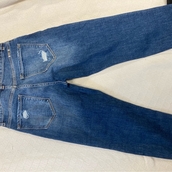 KanCan High-waisted Capri Jeans| Distressed Denim NWOT. Size 1/24. Small. - Picture 7 of 11